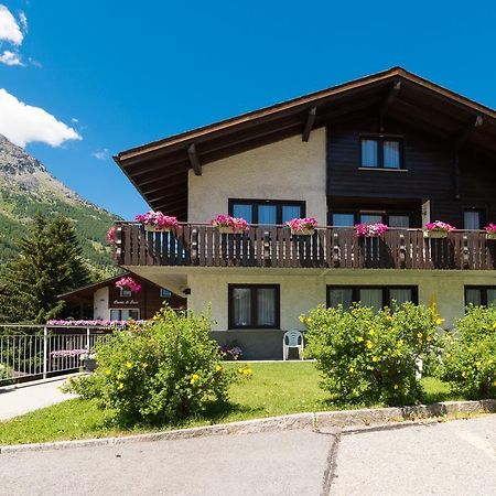 Apartments Orphelja Saas-Grund Exterior foto